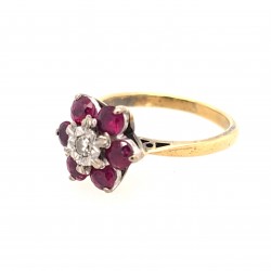 Pre Owned 18ct Ruby and Diamond Cluster Ring ZX401 Pre Owned 18ct Ruby and Diamond Cluster Ring ZX401